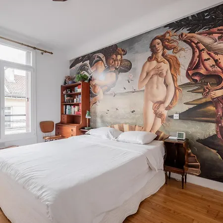 Veeve - Renaissance Wonder Paris